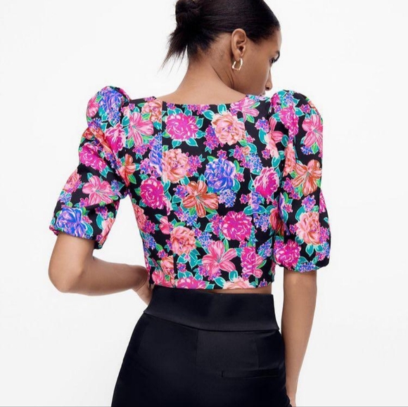 🆕Zara Floral Print Plunging Neckline Puffy Shoulder Crop Top Size Small - Picture 2 of 10